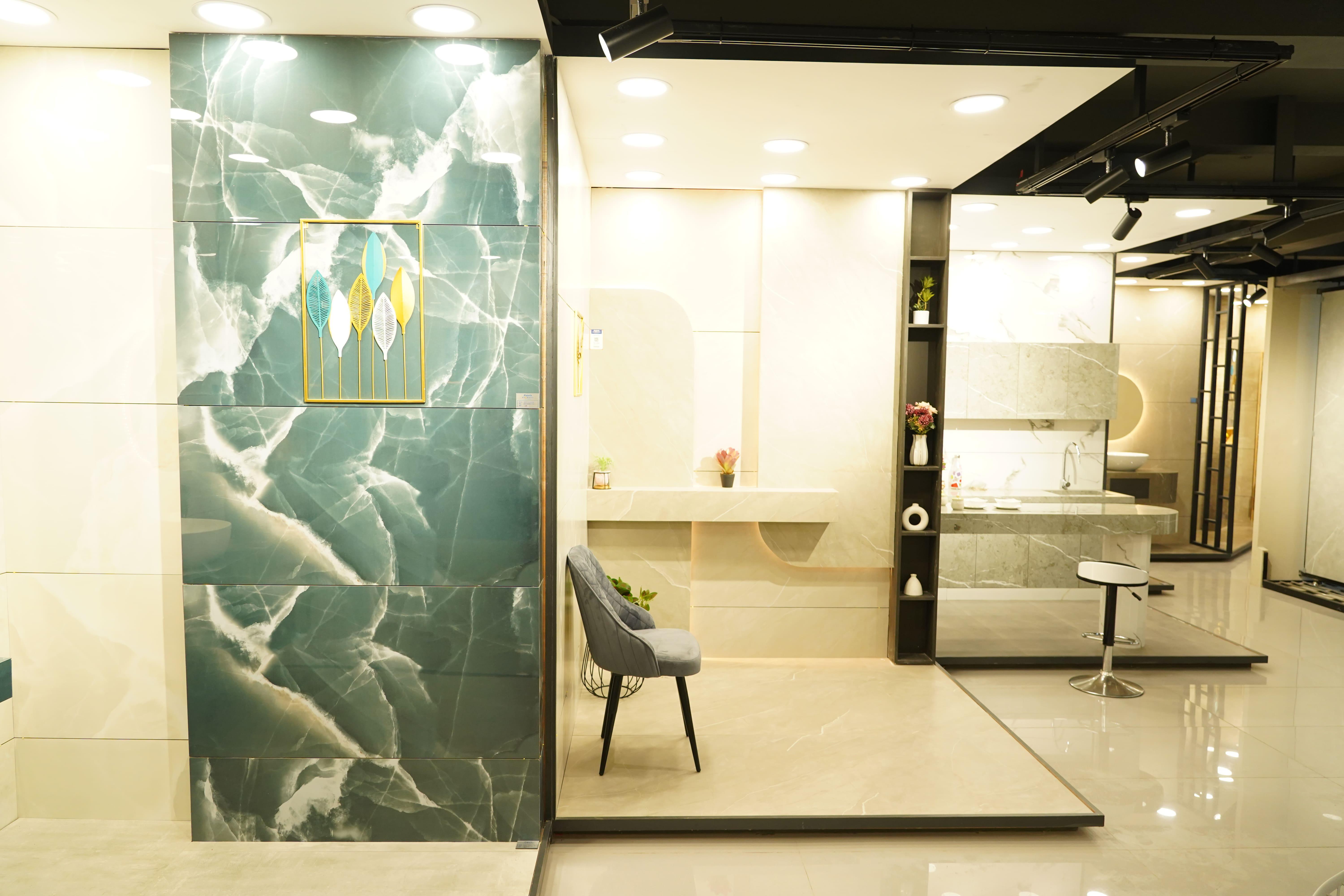 Gallery 16